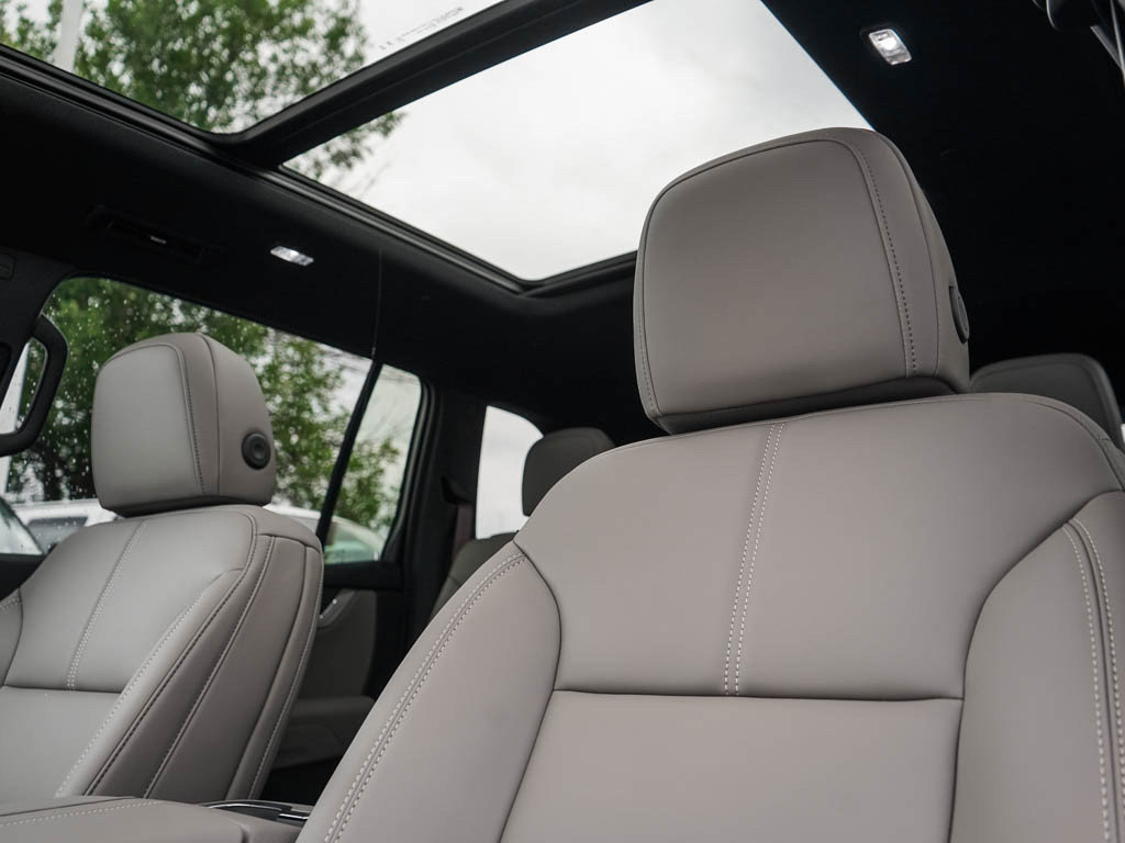 New 2027 GMC Acadia Elevation w/ Black Edition AWD/4WD image 21
