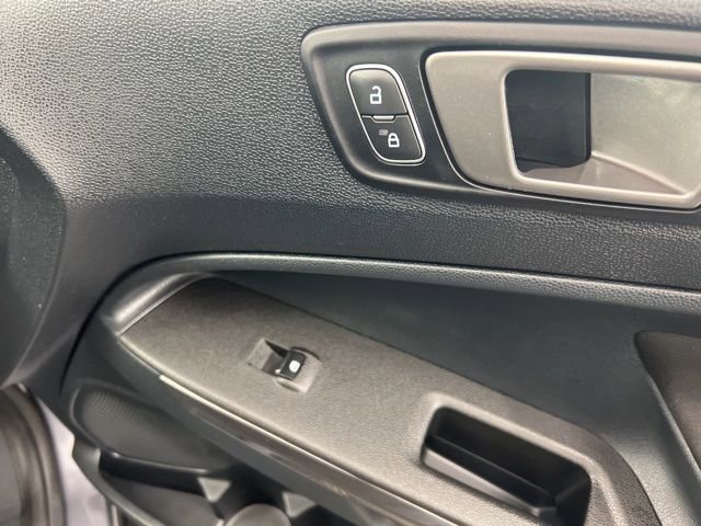 Used 2020 Ford EcoSport SE image 24