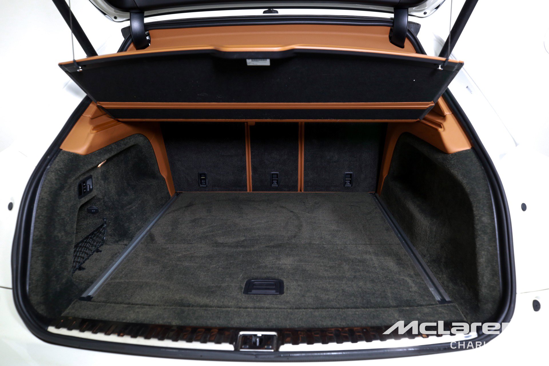 Used 2022 Bentley Bentayga image 21