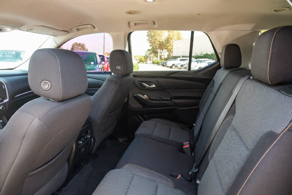 Used 2020 Chevrolet Traverse LS w/ LPO, Floor Liner Package FWD image 16