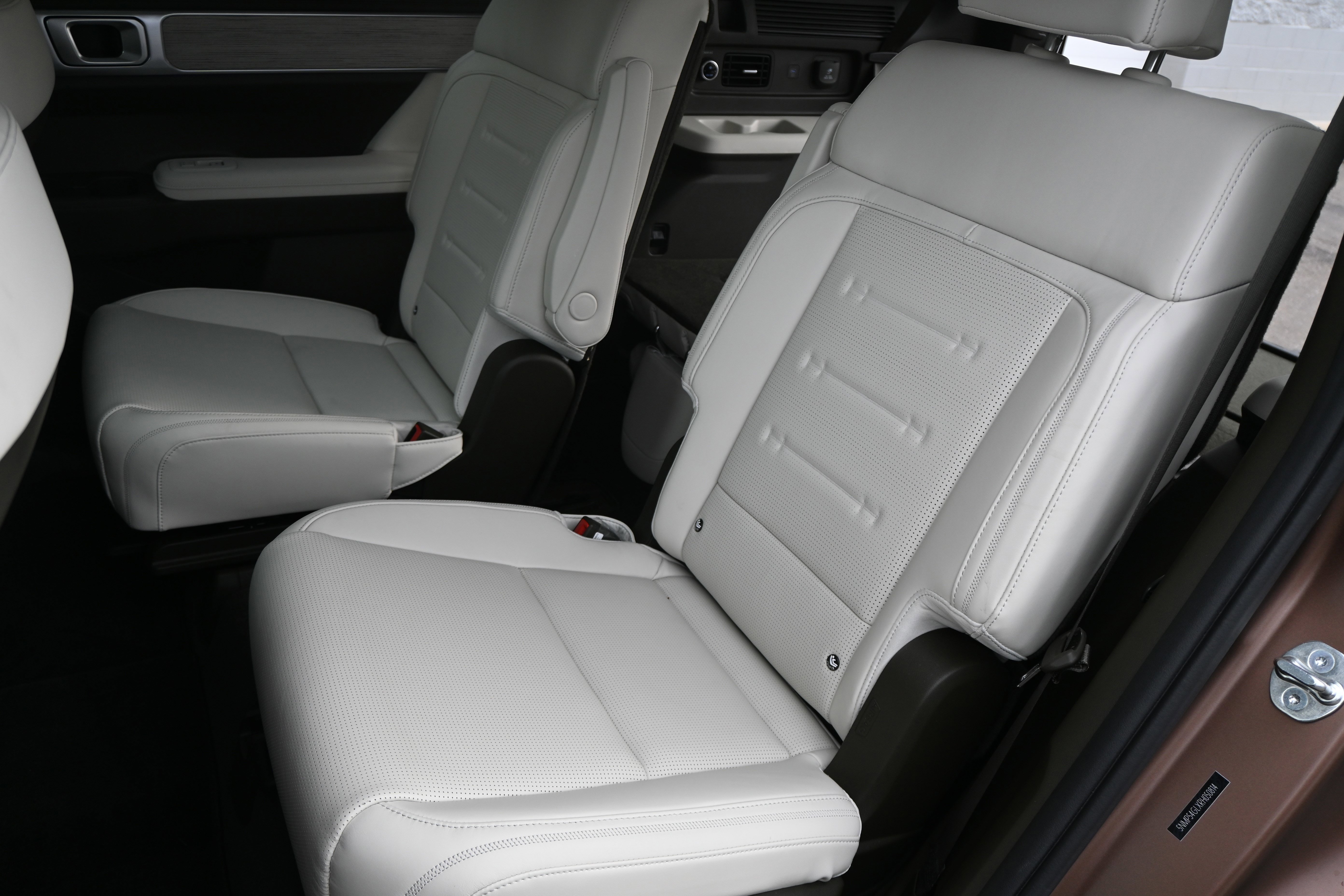 Used 2024 Hyundai Santa Fe Calligraphy image 31