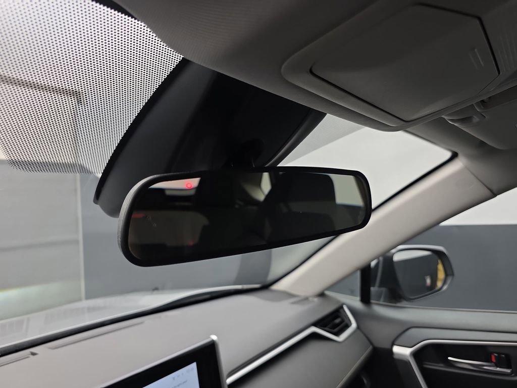 Used 2024 Toyota RAV4 XLE image 39