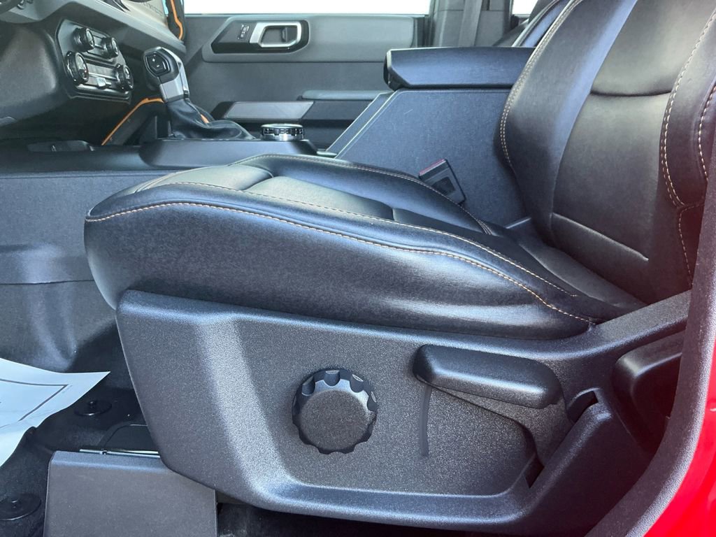 Used 2023 Ford Bronco Badlands w/ Sasquatch Package image 24