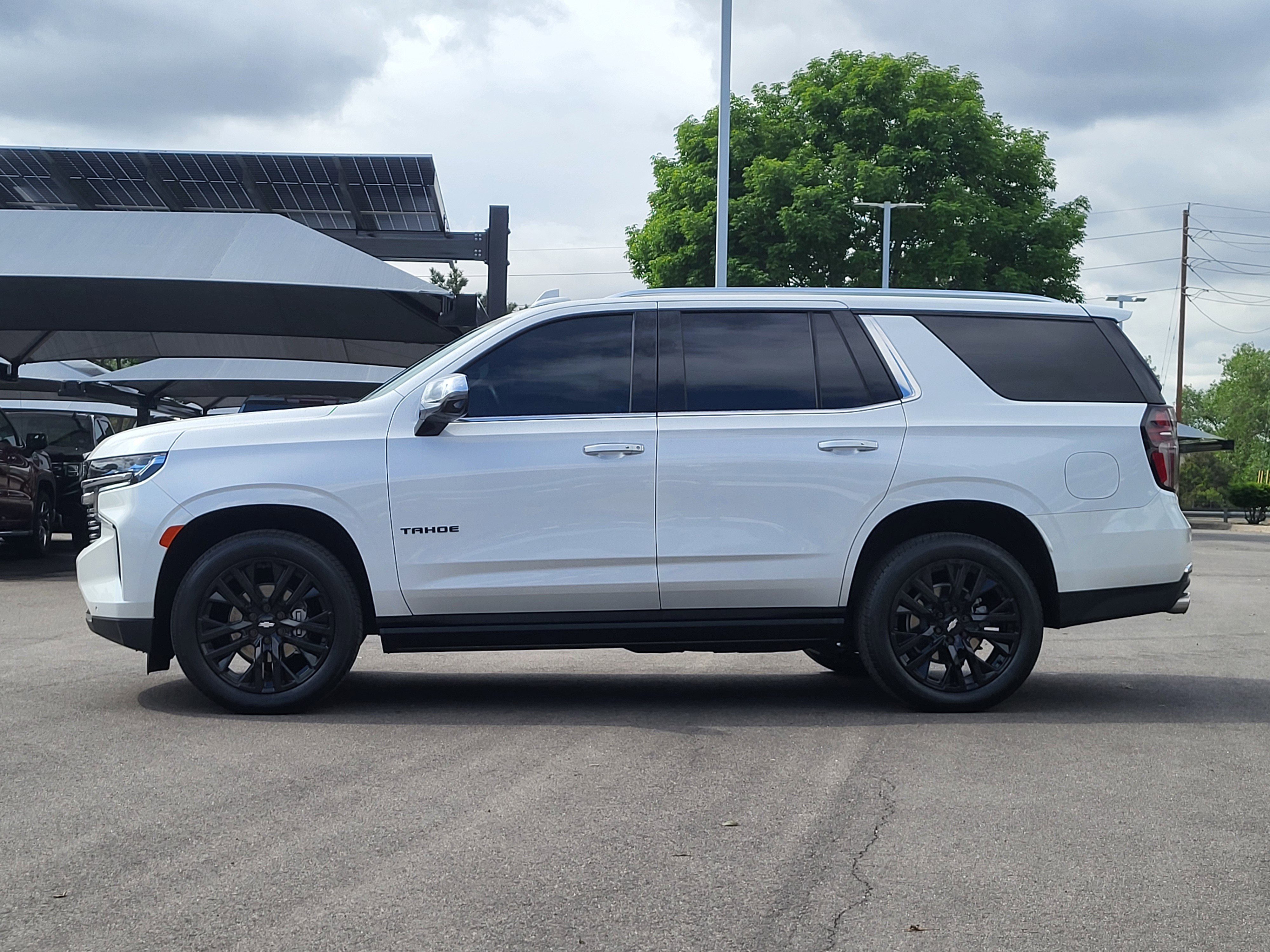 Used 2023 Chevrolet Tahoe Premier w/ Premium Package 2 AWD/4WD image 4