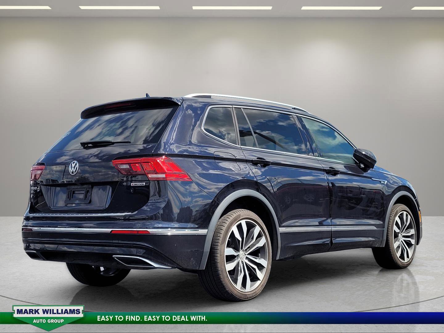Used 2019 Volkswagen Tiguan SEL Premium R-Line AWD/4WD image 4