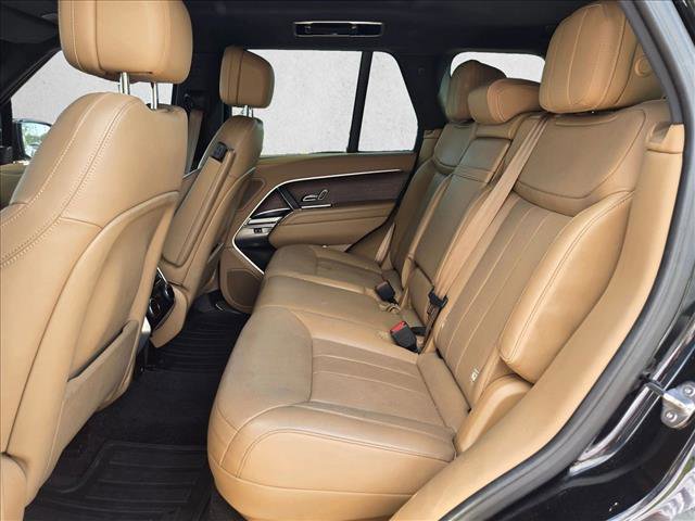 Used 2023 Land Rover Range Rover SE image 18