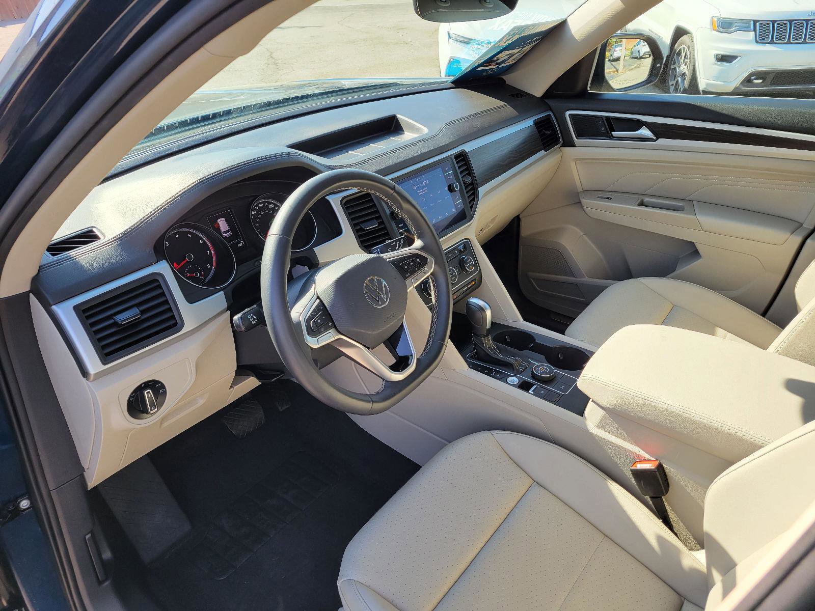 Used 2021 Volkswagen Atlas SE w/ Towing Package AWD/4WD image 5