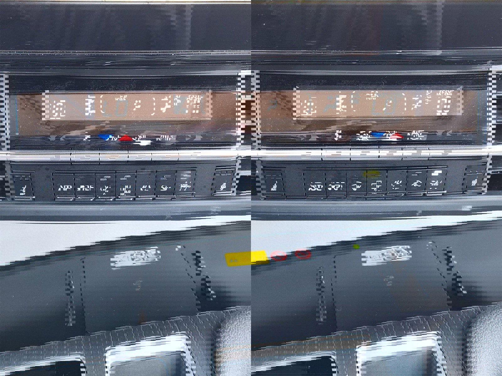 Used 2026 Toyota Sienna XLE image 24