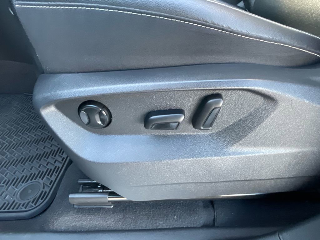 Used 2021 Volkswagen Atlas SE image 26