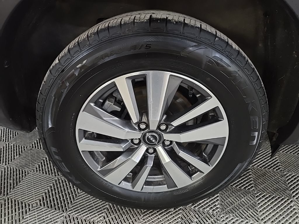 Used 2023 Nissan Pathfinder SL w/ Lighting Package (N92) AWD/4WD image 16
