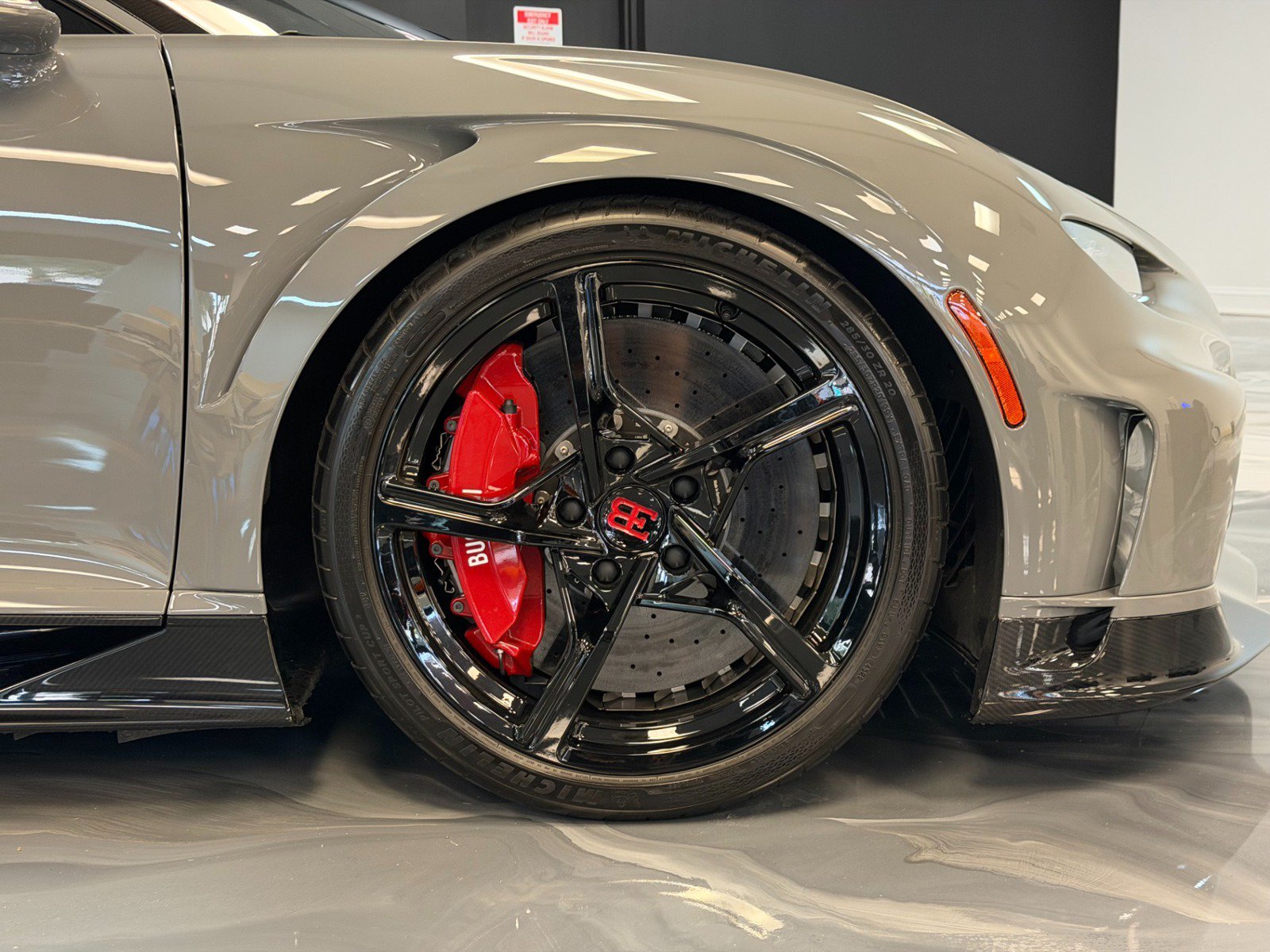 Used 2024 Bugatti Chiron Super Sport AWD/4WD image 8