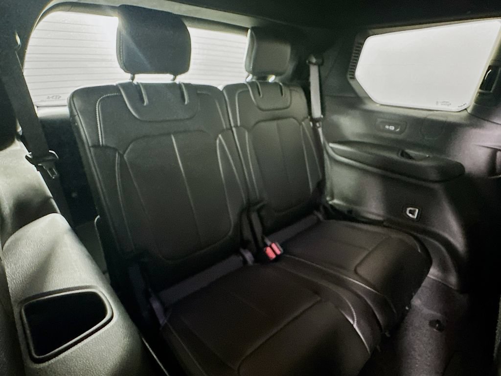 Certified 2025 Jeep Grand Cherokee L Limited AWD/4WD image 40