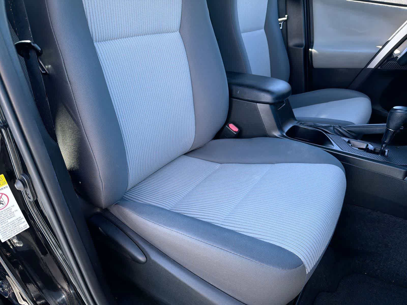 Used 2015 Toyota RAV4 LE AWD/4WD image 22