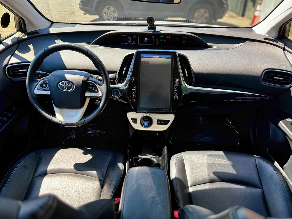 Used 2017 Toyota Prius Prime Premium w/ Preferred Accessory Package FWD image 21