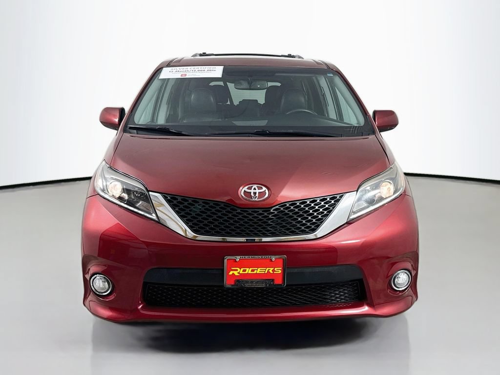 Certified 2017 Toyota Sienna SE Premium FWD image 2
