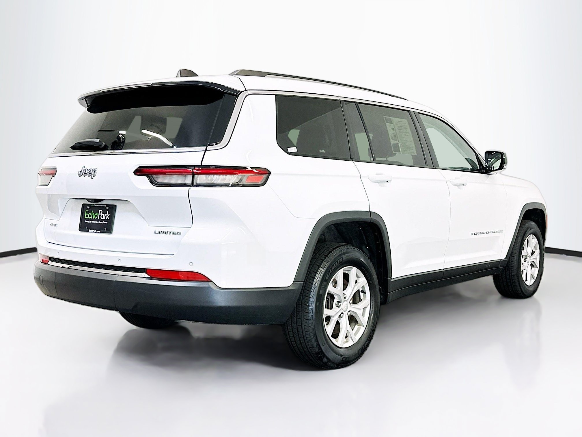 Used 2023 Jeep Grand Cherokee L Limited AWD/4WD image 9
