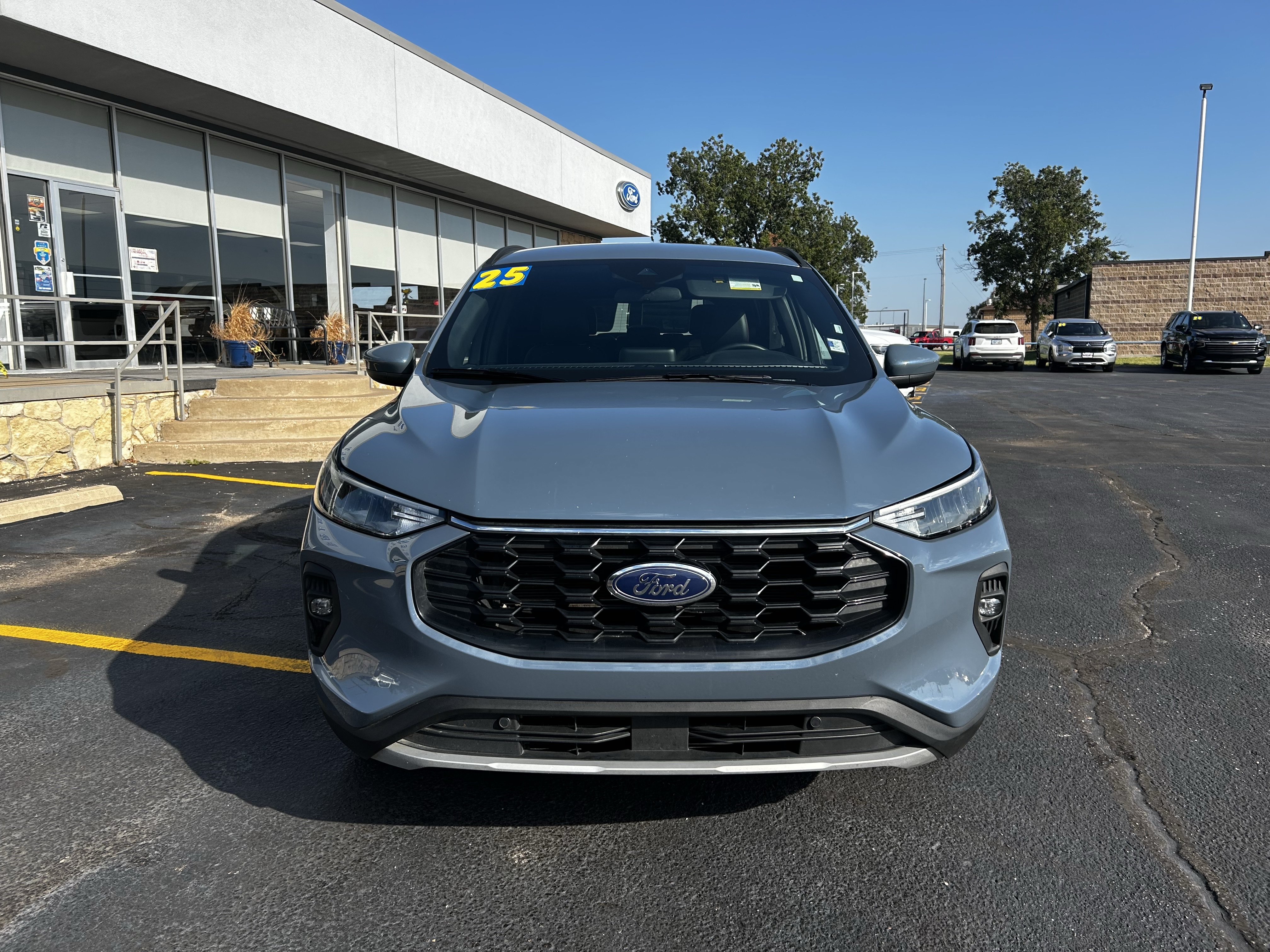 Used 2025 Ford Escape ST-Line Select AWD/4WD image 5