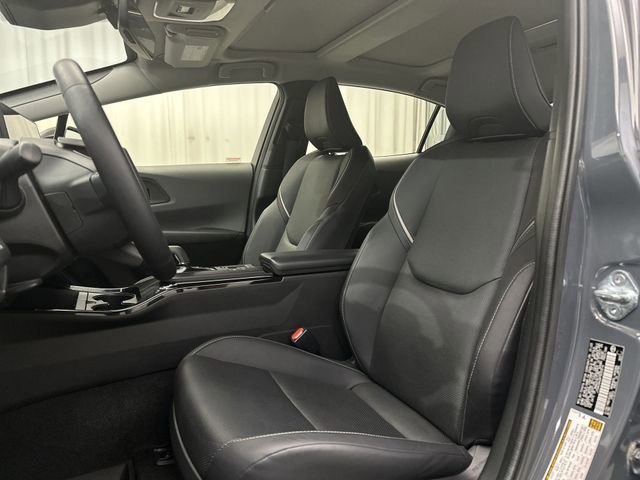 Used 2023 Toyota Prius XLE image 17