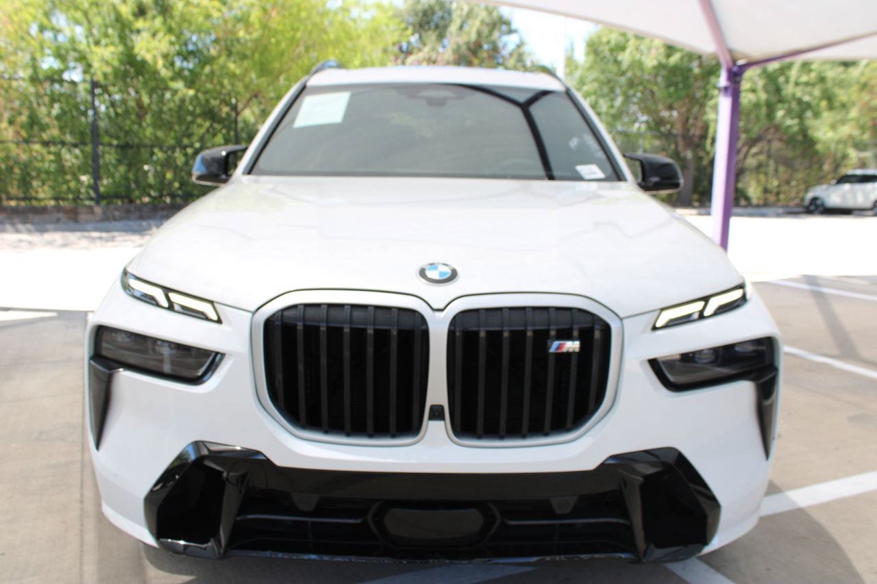 Used 2025 BMW X7 M60i AWD/4WD image 9