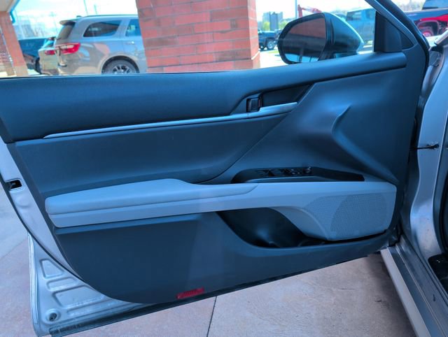 Used 2024 Toyota Camry LE w/ Convenience Package image 12