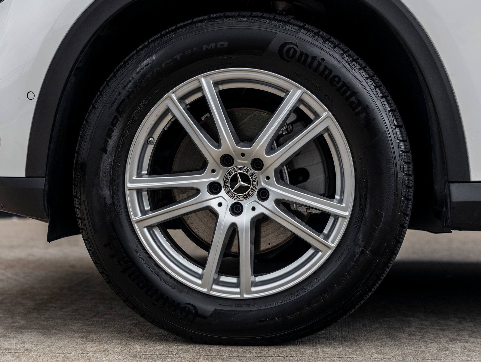 Used 2025 Mercedes-Benz GLC 300 image 11