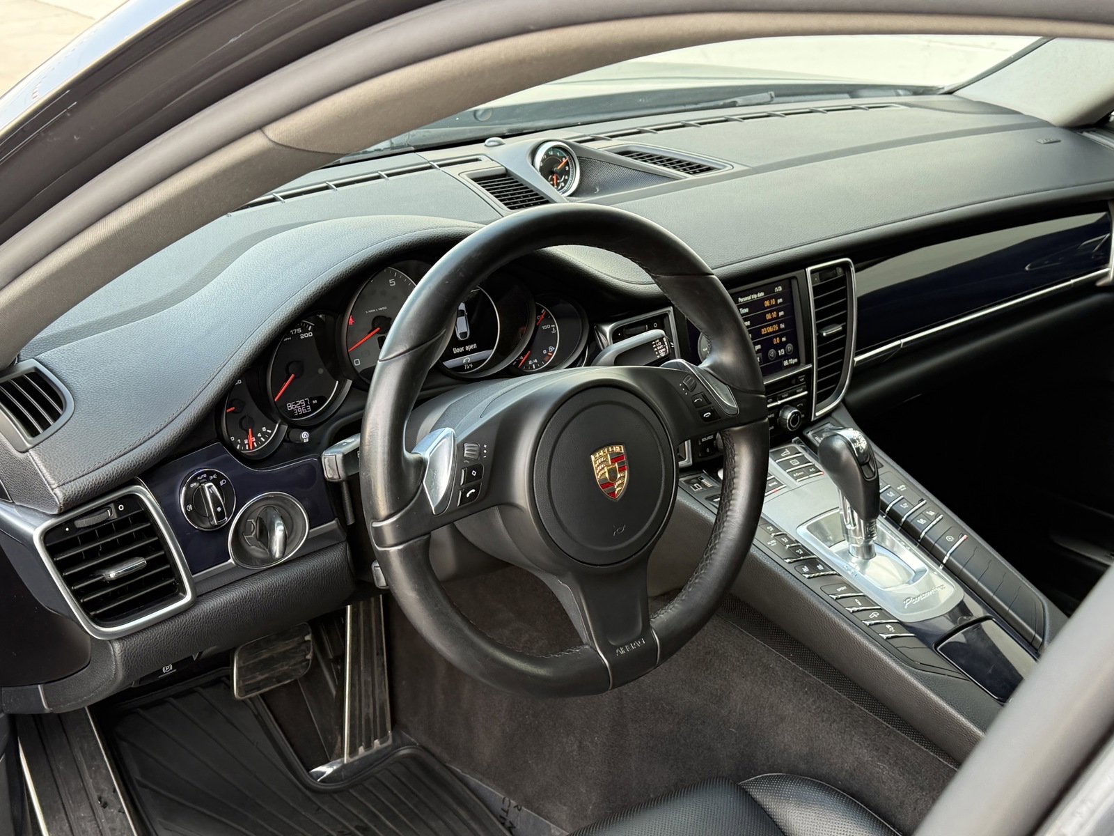 Used 2015 Porsche Panamera 4S AWD/4WD image 16