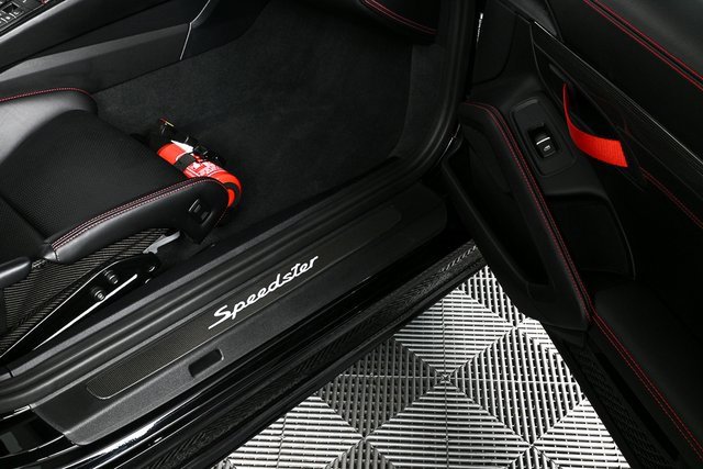 Certified 2019 Porsche 911 Speedster image 22