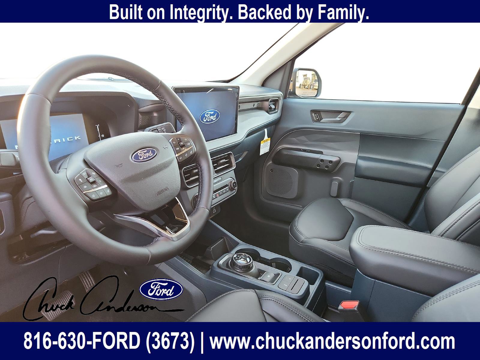 New 2025 Ford Maverick Lariat w/ Black Appearance Package image 9