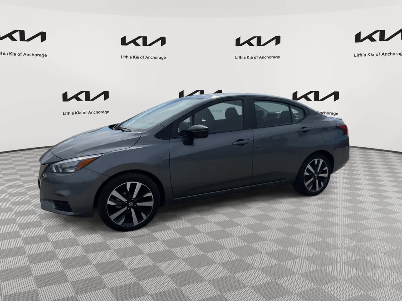Used 2022 Nissan Versa SR w/ Convenience Package FWD image 5