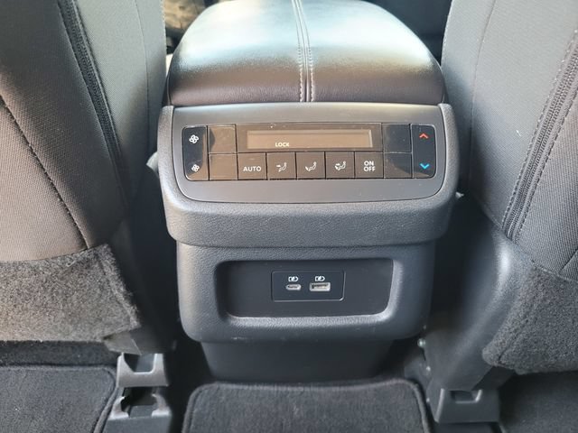 Certified 2025 Nissan Pathfinder SV FWD image 17