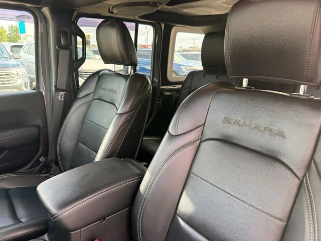 Used 2022 Jeep Wrangler Unlimited Sahara w/ Cold Weather Group AWD/4WD image 12