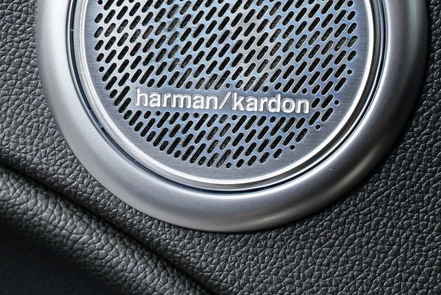 New 2025 Alfa Romeo Stelvio Sprint image 6