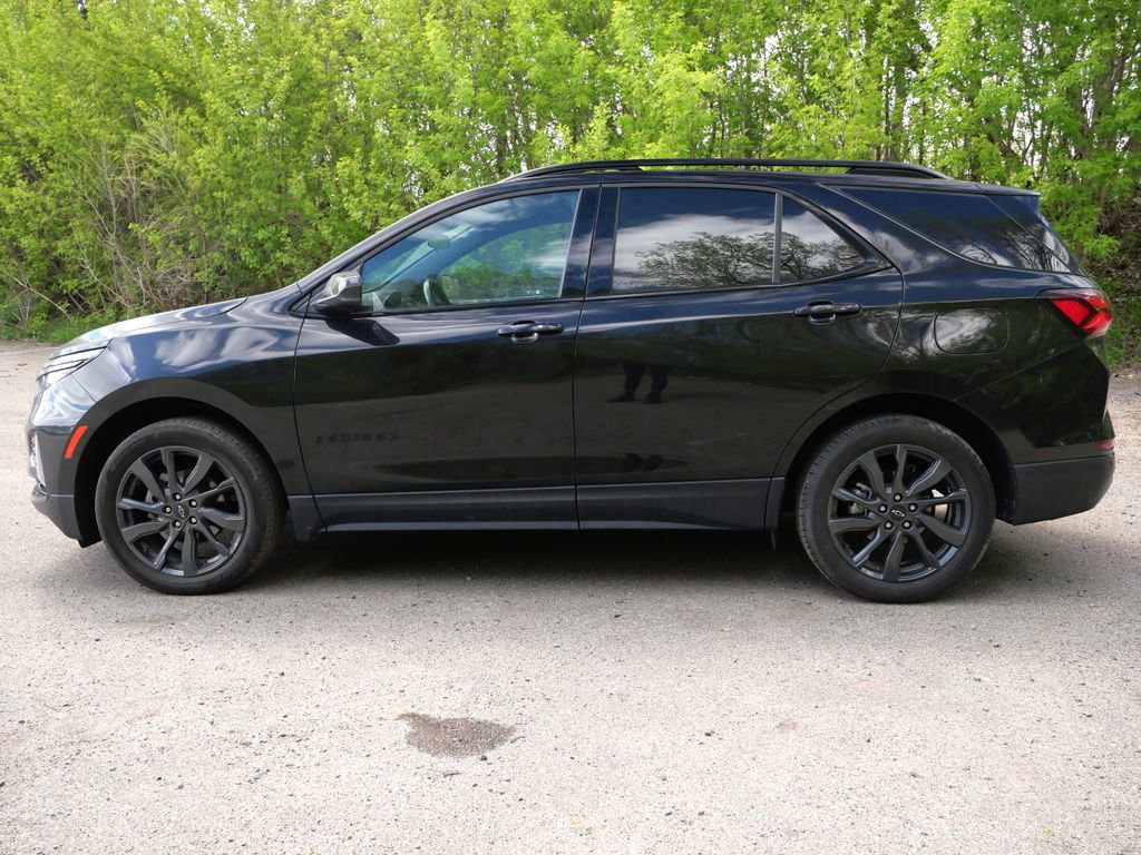 Used 2023 Chevrolet Equinox RS AWD/4WD image 4