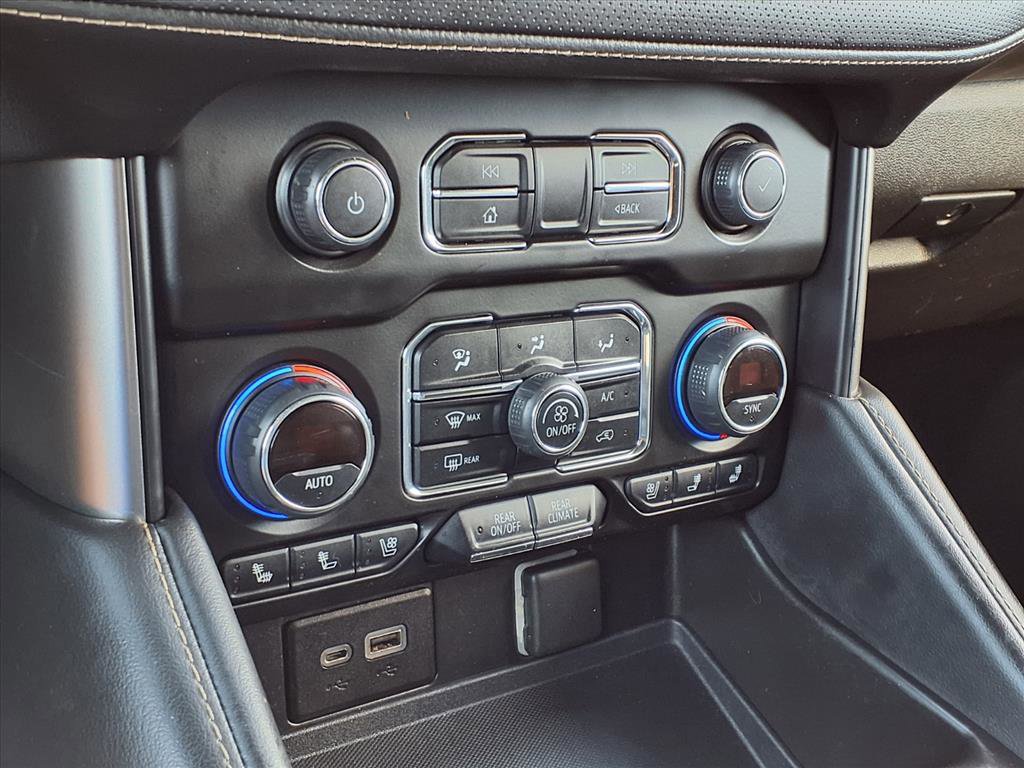 Used 2022 Chevrolet Suburban Premier image 10