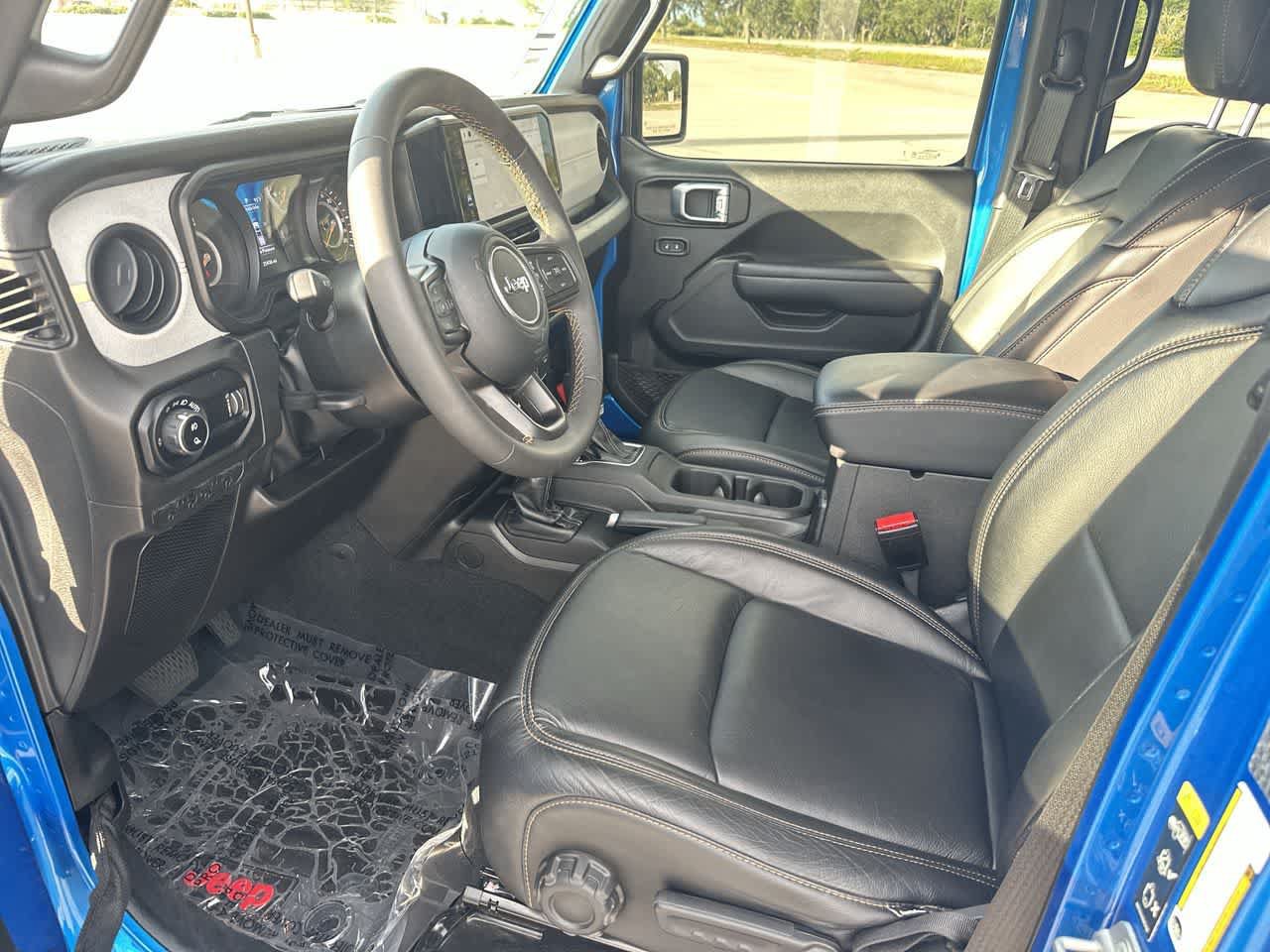 Certified 2024 Jeep Gladiator Sport AWD/4WD image 10