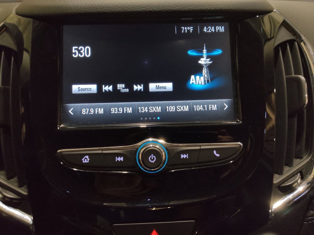 Used 2018 Chevrolet Cruze Premier FWD image 25