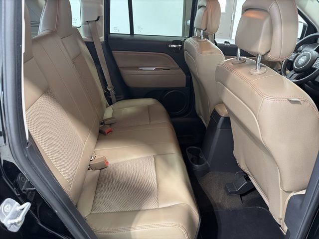 Used 2014 Jeep Compass Latitude w/ Sun/Sound Group image 21