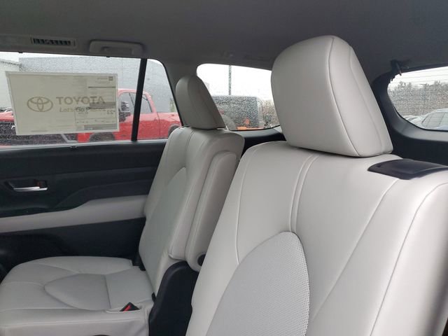 New 2026 Toyota Grand Highlander XLE image 28