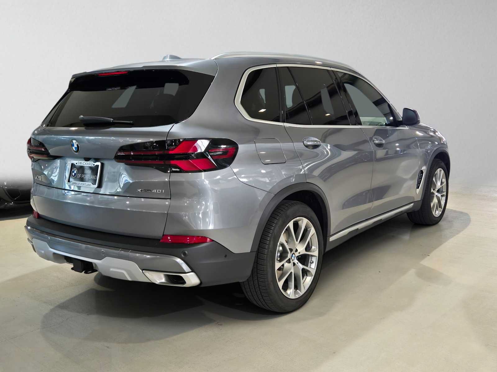 Used 2026 BMW X5 xDrive40i AWD/4WD image 3