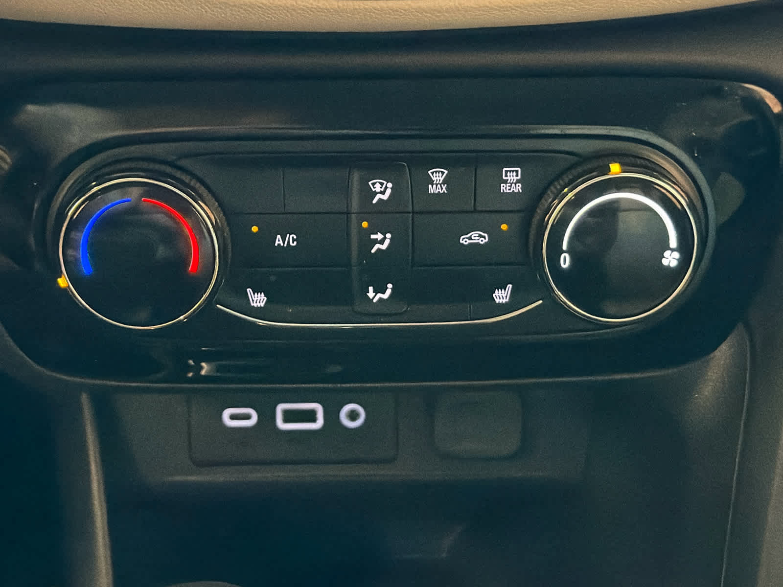 Certified 2023 Buick Encore GX Preferred w/ Cold Weather Comfort Package image 42