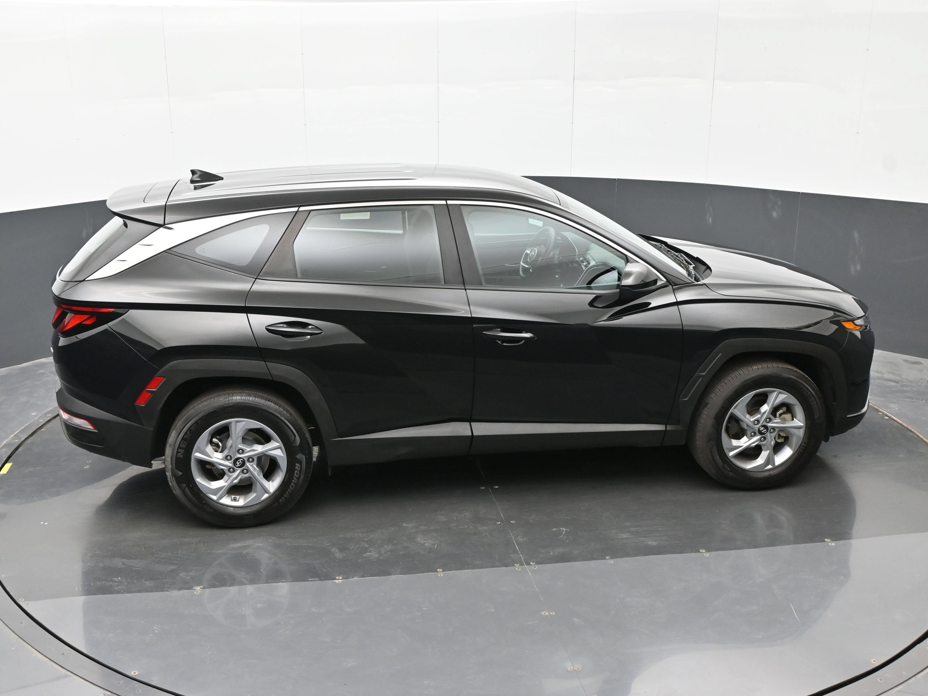 Certified 2023 Hyundai Tucson SE AWD/4WD image 40