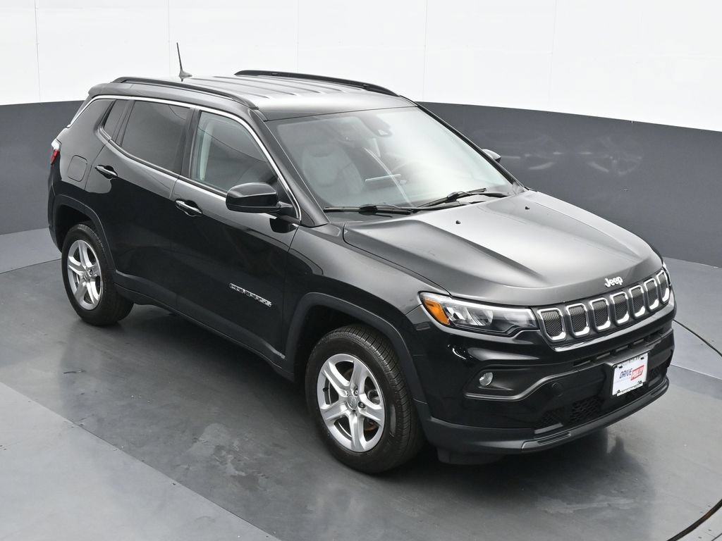 Used 2022 Jeep Compass Latitude w/ Convenience Group AWD/4WD image 24