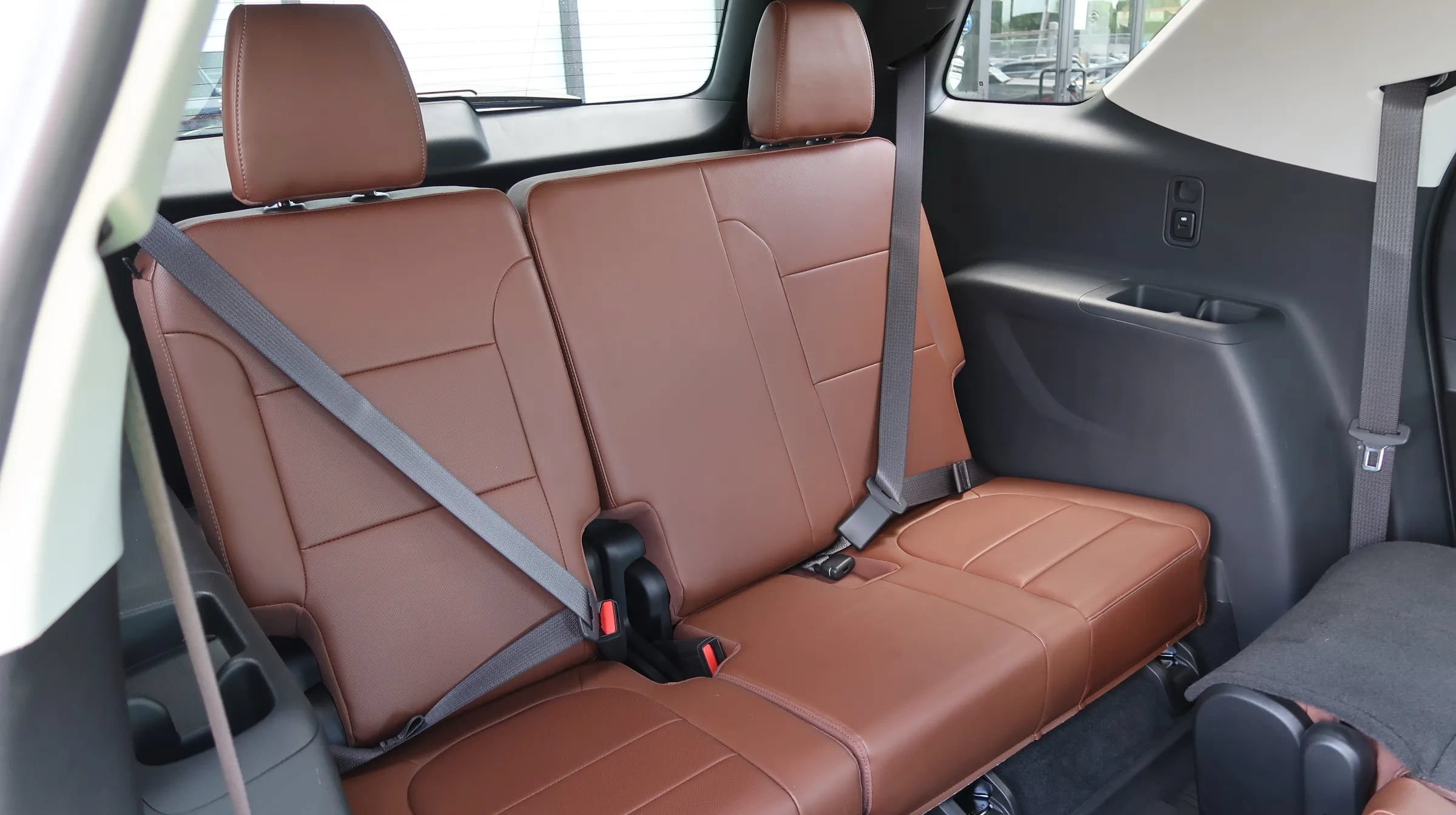 Used 2021 Chevrolet Traverse High Country FWD image 23