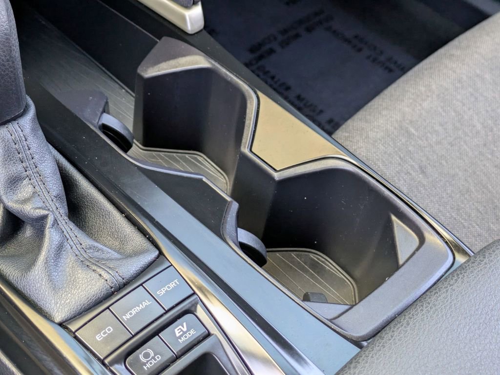 Used 2025 Toyota Camry LE FWD image 19