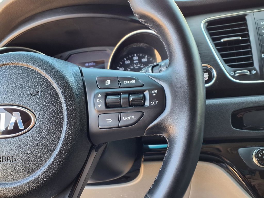 Used 2019 Kia Sedona EX FWD image 22