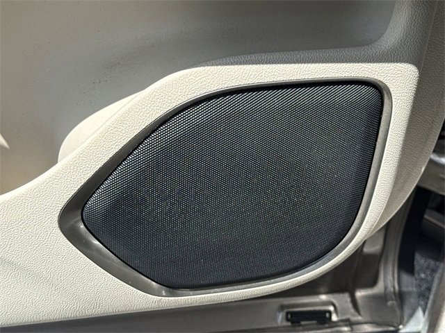 Used 2019 Lincoln Nautilus Select w/ Class II Trailer Tow Package image 25