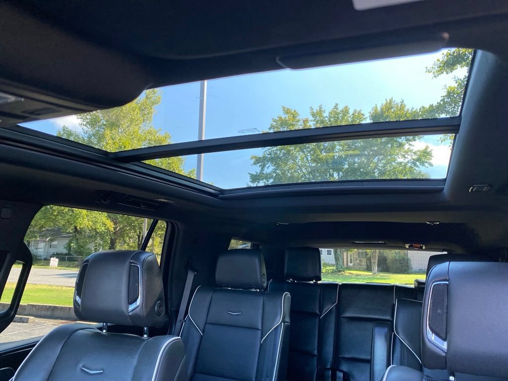 Used 2022 Cadillac Escalade Sport w/ Touring Package AWD/4WD image 26