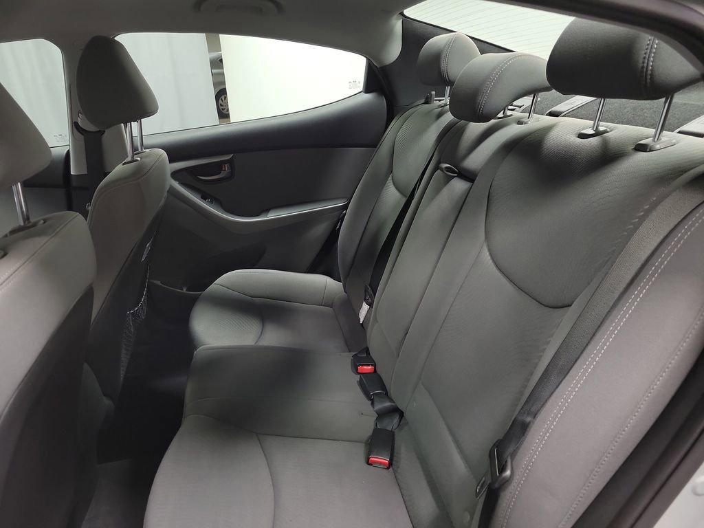 Used 2014 Hyundai Elantra SE w/ Option Group 02 FWD image 21