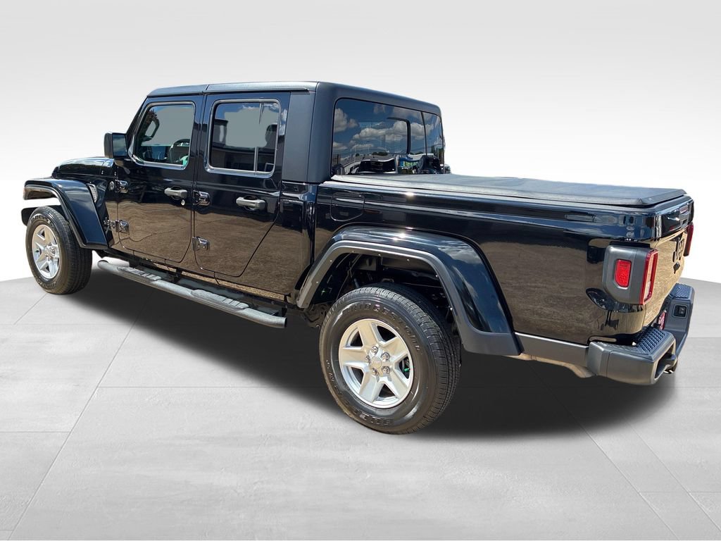 Used 2022 Jeep Gladiator Sport AWD/4WD image 3