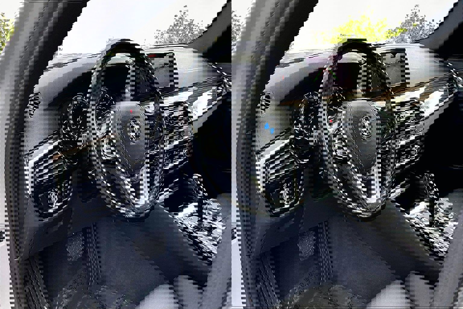 Used 2019 BMW 530i xDrive w/ Convenience Package image 14